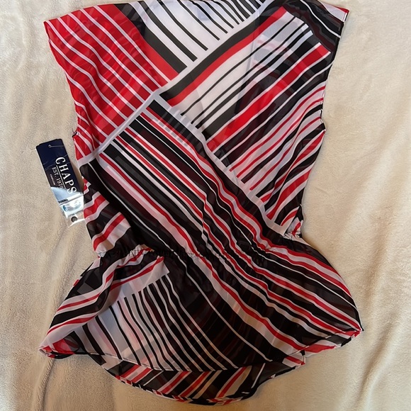 CHAPS sleeveless blouse. Beautiful red, white and black striped pattern - Picture 3 of 3